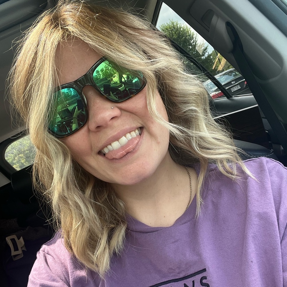 Meet your Posher, Olivia